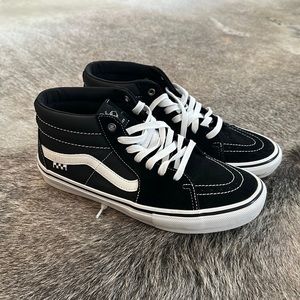 Vans Mid Top Skate Shoes Size 10.5 Men's
